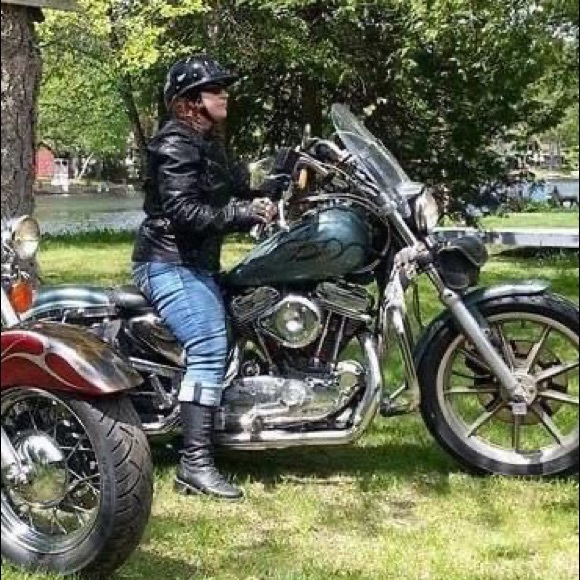 Meet your Posher, Shellie - Picture 3 of 4